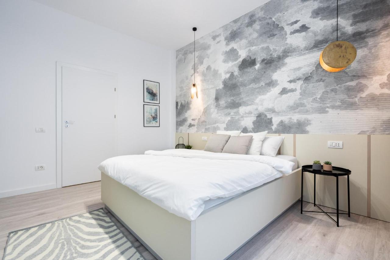 Four Bedroom Apartment, Old Town Bucureşti Ngoại thất bức ảnh