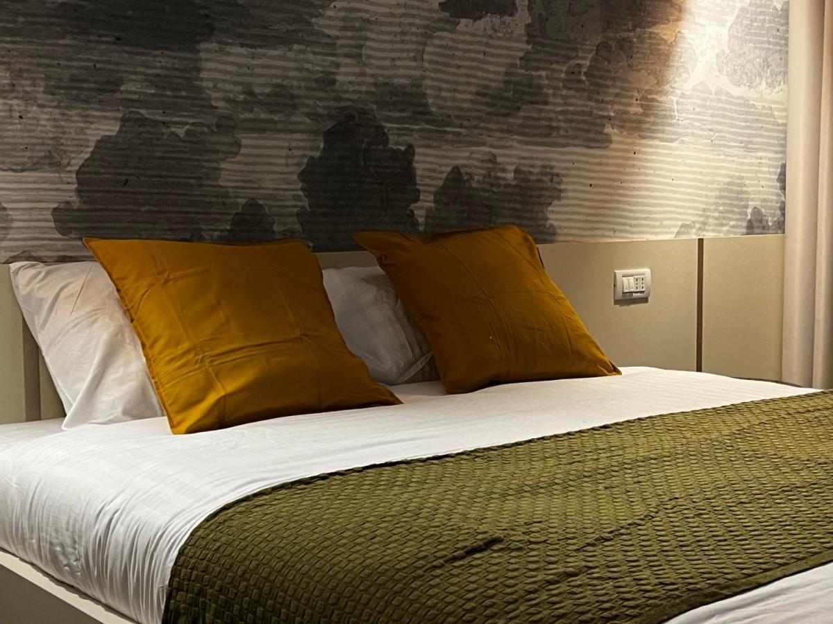 Four Bedroom Apartment, Old Town Bucureşti Ngoại thất bức ảnh