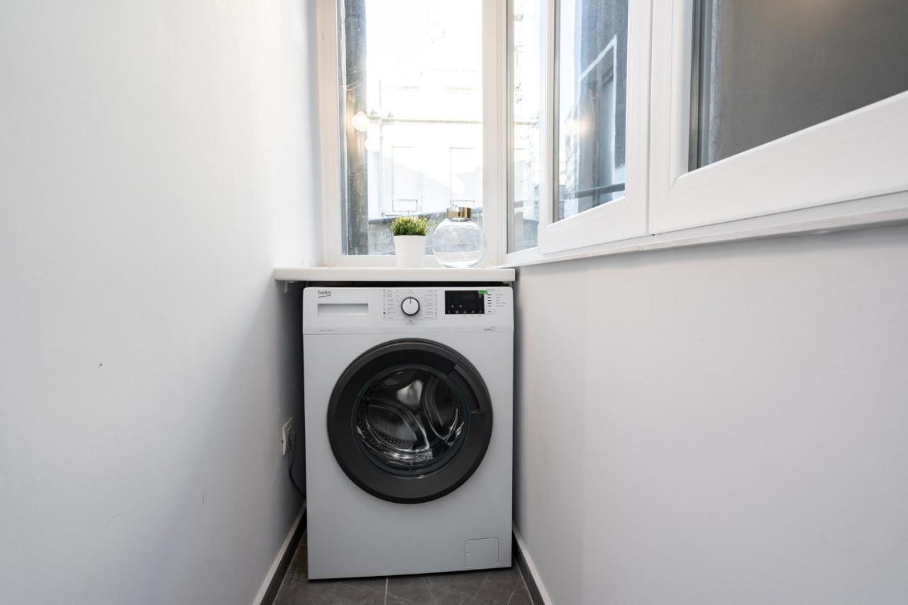 Four Bedroom Apartment, Old Town Bucureşti Ngoại thất bức ảnh