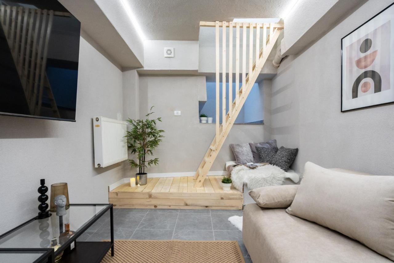 Four Bedroom Apartment, Old Town Bucureşti Ngoại thất bức ảnh